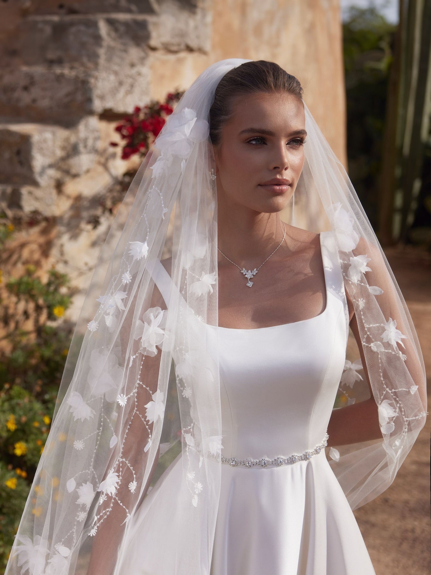 3D Floral Wedding Veil with Cut Edge | Bianco Evento S520 - Topknot Tiaras & Veils