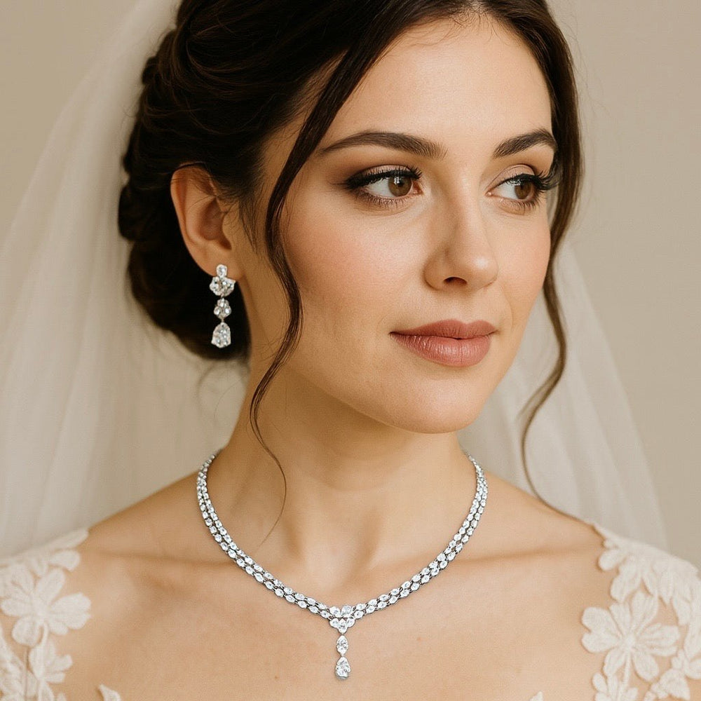 Bridal Jewellery Set in Silver with Crystals, Necklace & Earring TT1097
