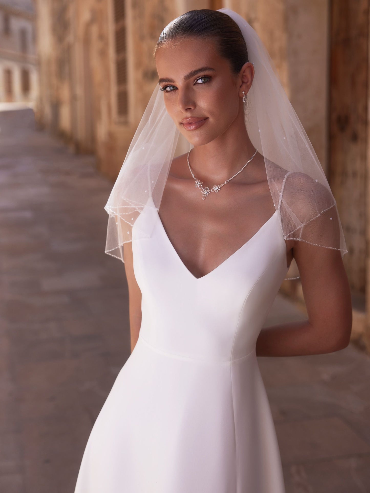 Short Two Tier Wedding Veil with Scattered Pearls | Bianco Evento S524 - Topknot Tiaras & Veils