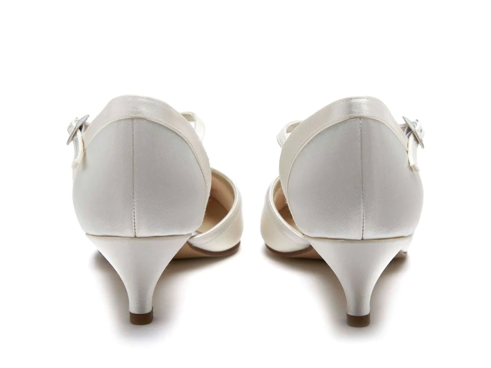 
            
                Load image into Gallery viewer, Bridal Shoes By Rainbow Club, Ivory Satin, Low Heel Shoe, Brianna
            
        