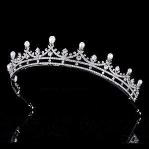 
            
                Load image into Gallery viewer, Brides Crystal and Pearl Wedding Tiara, Silver, 7438
            
        