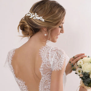 
            
                Load image into Gallery viewer, Brides Gold Hair Comb with Crystal, A7895
            
        