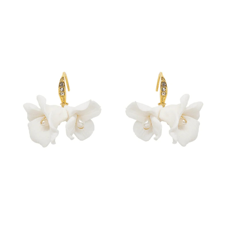 
            
                Load image into Gallery viewer, Brides Porcelain Flowers Earrings, A9789
            
        