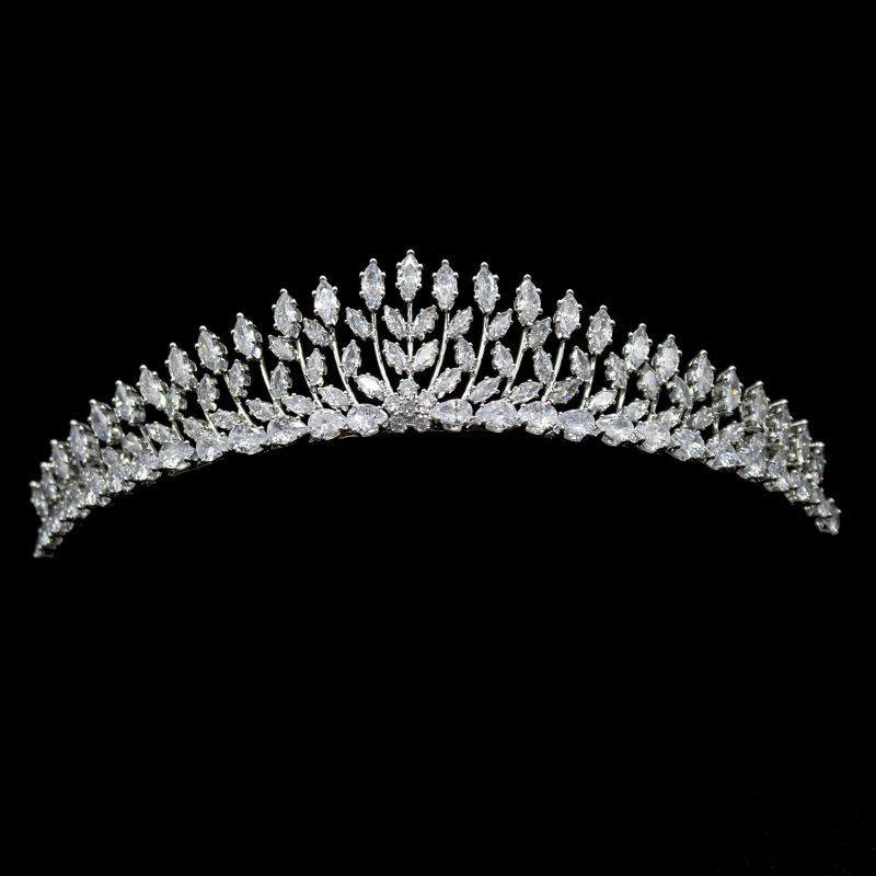 
            
                Load image into Gallery viewer, Brides Silver Crystal Wedding Tiara, 7330
            
        