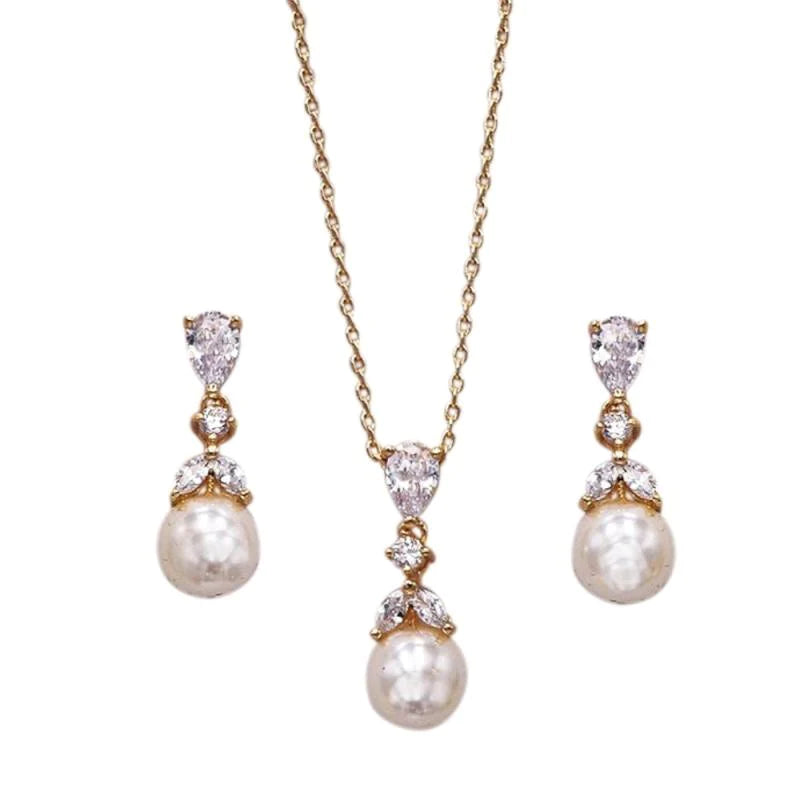 
            
                Load image into Gallery viewer, Champagne Gold Crystal and Pearl Bridal Jewellery Set 7534
            
        