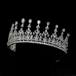 
            
                Load image into Gallery viewer, Crystal Embellished Bridal Tiara Crown, 7333
            
        