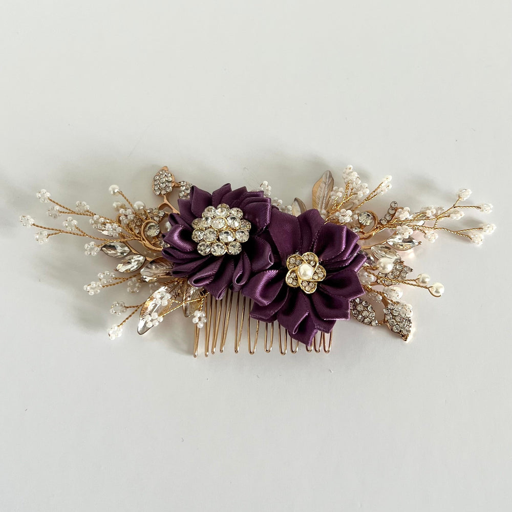 
            
                Load image into Gallery viewer, Floral Bridal Hair Comb, Wedding Hair Flowers, All Colours, TT301
            
        