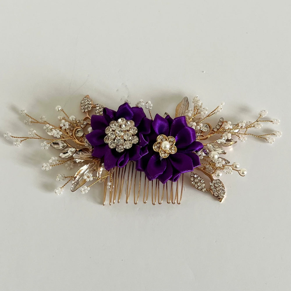 
            
                Load image into Gallery viewer, Floral Bridal Hair Comb, Wedding Hair Flowers, All Colours, TT325
            
        