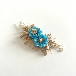 
            
                Load image into Gallery viewer, Floral Bridal Hair Comb, Wedding Hair Flowers, All Colours, TT331
            
        