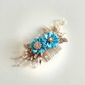 
            
                Load image into Gallery viewer, Floral Bridal Hair Comb, Wedding Hair Flowers, All Colours, TT331
            
        