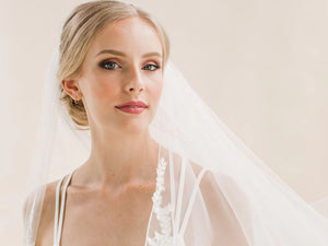 
            
                Load image into Gallery viewer, Rainbow Club Chapel Length Wedding Veil with Lace Edge, Rose
            
        
