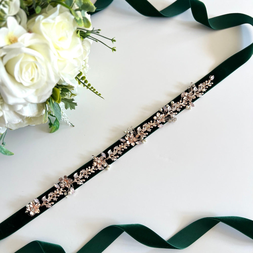 
            
                Load image into Gallery viewer, Rose Gold Bridal Belt, Emerald Green Wedding Belt Sash TT442
            
        