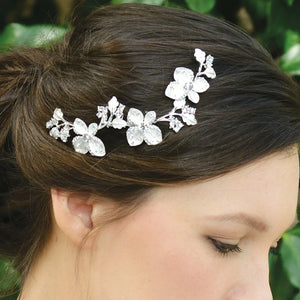 
            
                Load image into Gallery viewer, Silver Bridal Hair Comb with Crystals PEONY
            
        