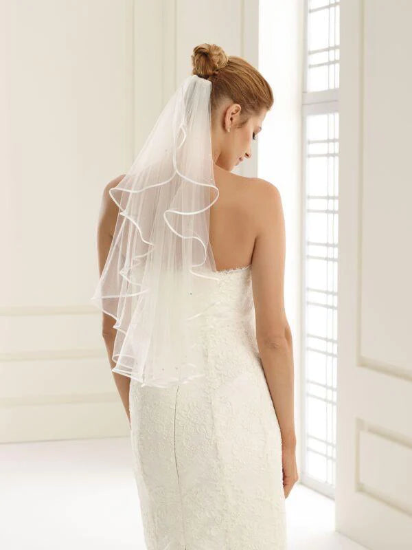 
            
                Load image into Gallery viewer, Single Tier Satin Edge Wedding Veil, Swarovski Crystals, Soft Ivory or White Tulle S6S
            
        