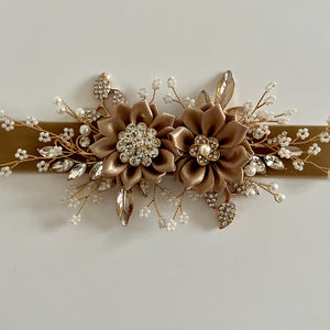 
            
                Load image into Gallery viewer, Velvet Flower Girl Belt Sash, Floral Bridal Belt, Wedding Dress Belt, All colours, TT400
            
        